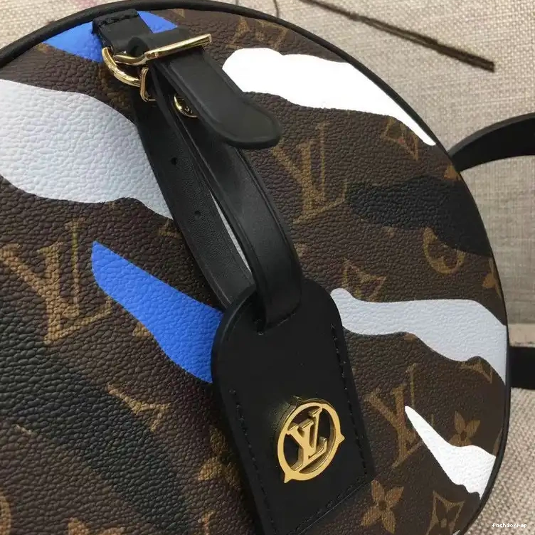 Fashionrepsfam ru 206B570109 Bags LV 0704